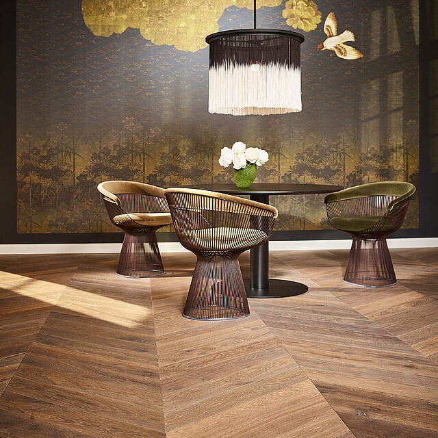 Parkett Dietrich: Französisches Fischgrät Eiche Auster